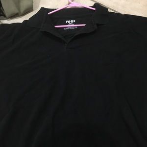 A Short Collard Sleeve Shirt